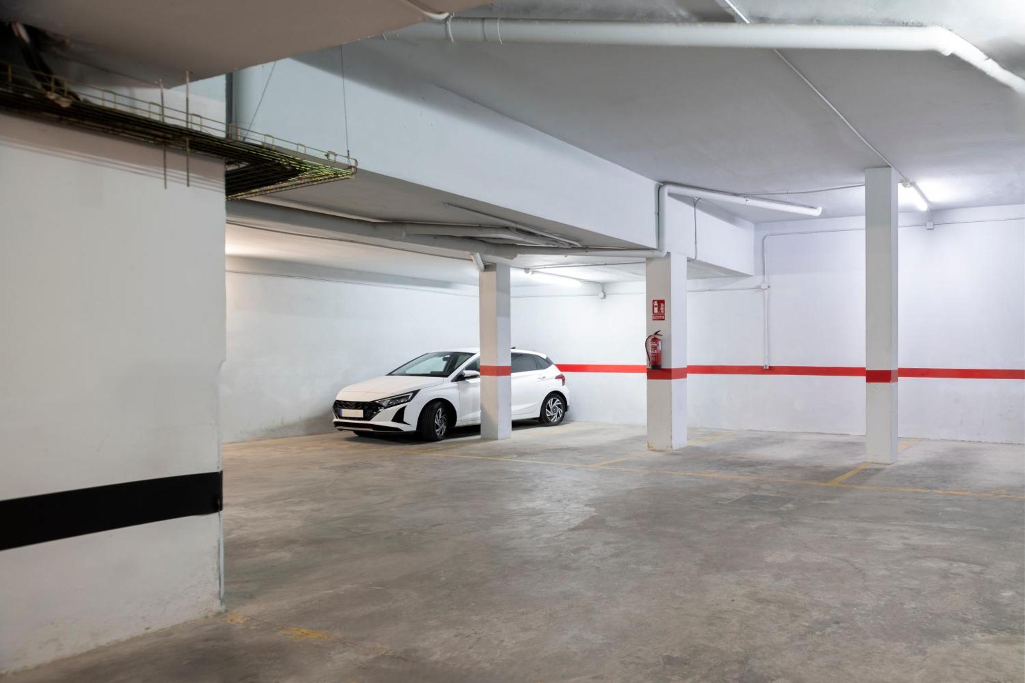 Urban Oasis With Pool & Parking Séville